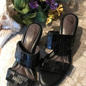 NUTURE WOMAN'S HEELS